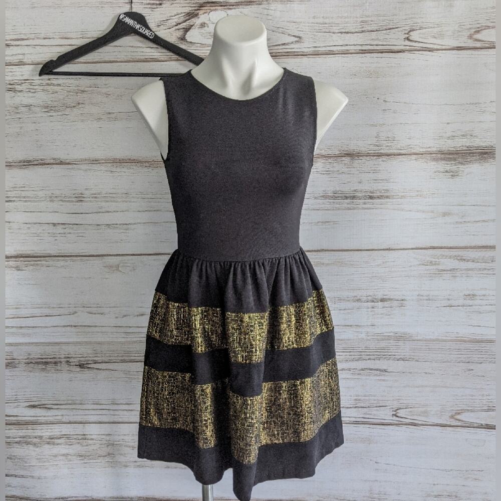 Necessary Objects Fit and Flair Party Dress Sz med